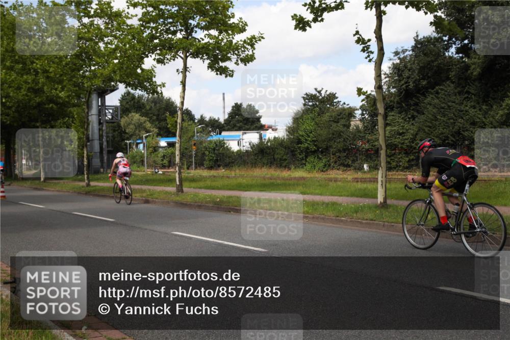 10.08.2025 - GEWOBA Citytriathlon Bremen Yannick Fuchs http://msf.ph/oto/8572485 10.08.2025 12:48:27 Radfahren 839, 1026 meine-sportfotos.de