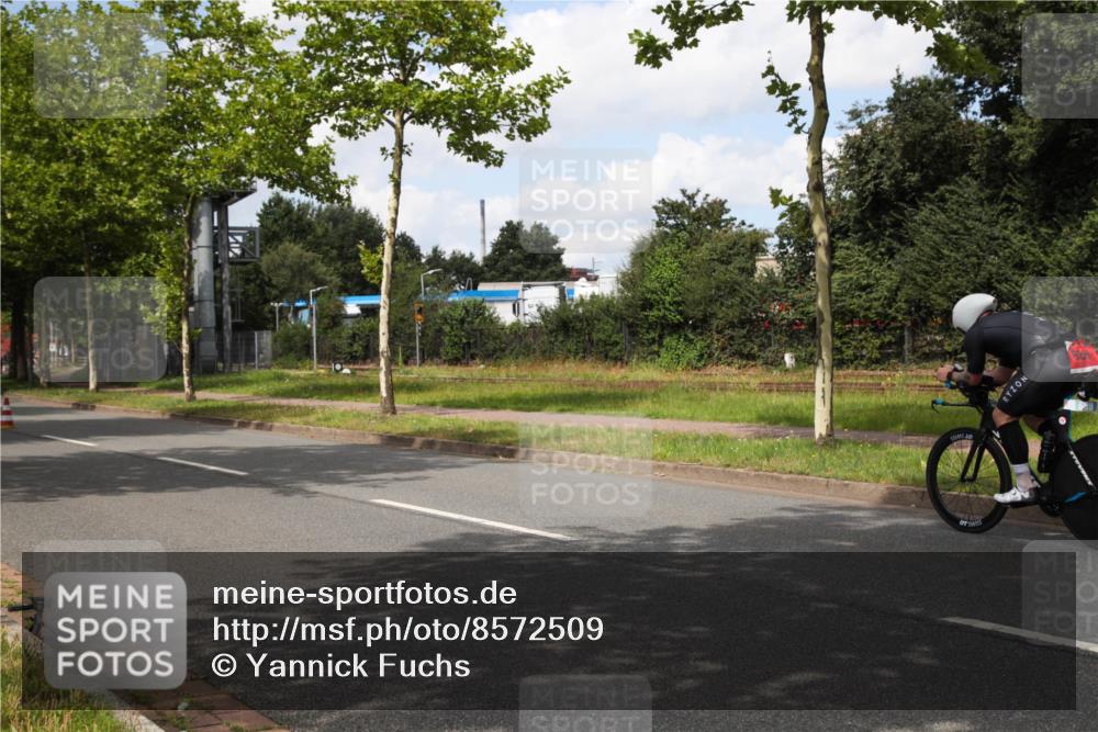 10.08.2025 - GEWOBA Citytriathlon Bremen Yannick Fuchs http://msf.ph/oto/8572509 10.08.2025 12:48:51 Radfahren 564, 578, 616, 621, 627, 630, 641, 649, 655, 657, 682, 687, 717, 788, 793, 857, 863, 876, 897, 932, 1010 meine-sportfotos.de