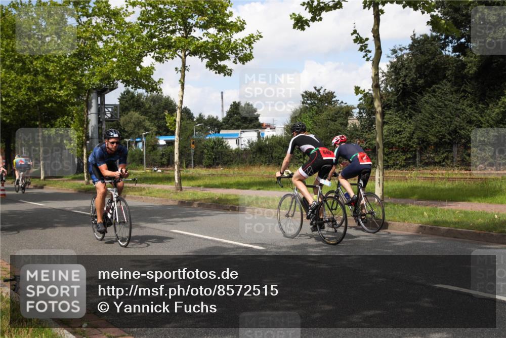10.08.2025 - GEWOBA Citytriathlon Bremen Yannick Fuchs http://msf.ph/oto/8572515 10.08.2025 12:48:56 Radfahren 578, 621, 627, 641, 649, 655, 657, 682, 687, 717, 788, 857, 863, 897, 932, 950, 1010, 1027 meine-sportfotos.de