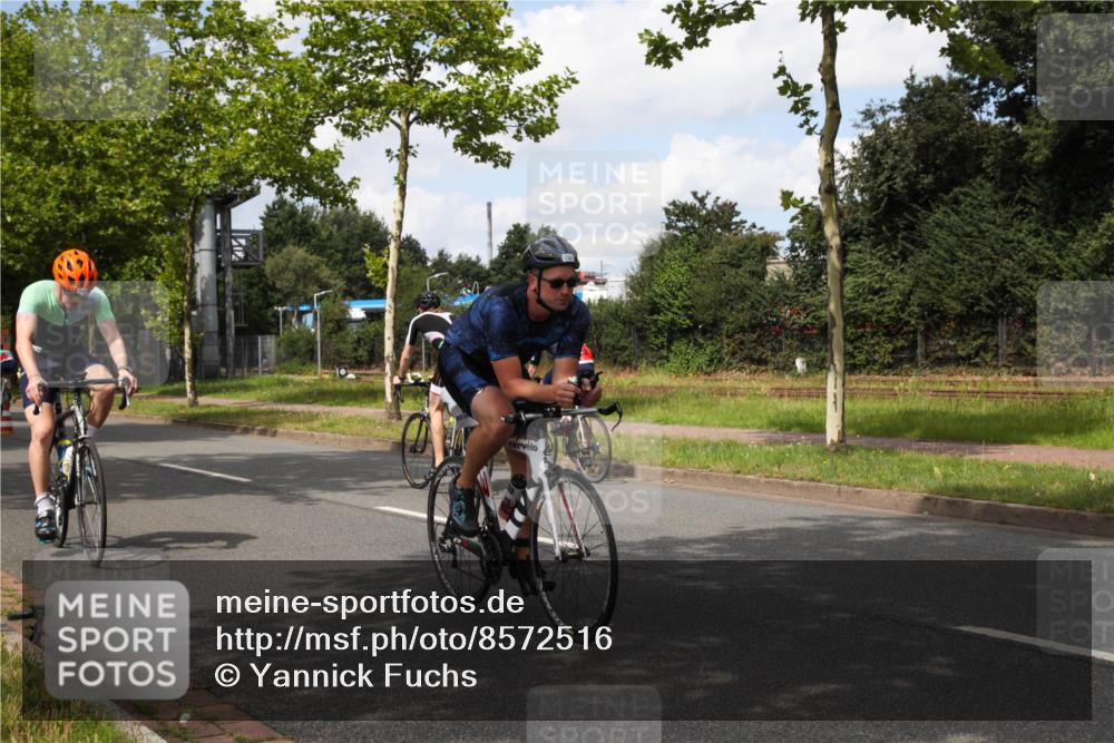 10.08.2025 - GEWOBA Citytriathlon Bremen Yannick Fuchs http://msf.ph/oto/8572516 10.08.2025 12:48:57 Radfahren 578, 621, 627, 641, 649, 655, 682, 788, 857, 863, 932, 950, 1010, 1027 meine-sportfotos.de