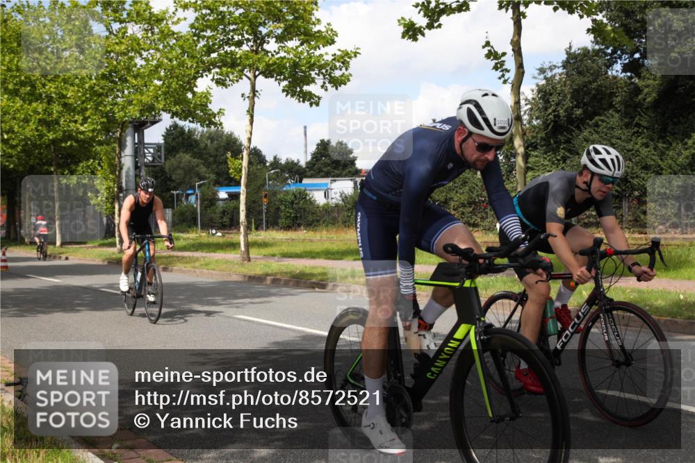 10.08.2025 - GEWOBA Citytriathlon Bremen Yannick Fuchs http://msf.ph/oto/8572521 10.08.2025 12:49:01 Radfahren 578, 621, 641, 649, 655, 682, 788, 863, 932, 950, 1010, 1027 meine-sportfotos.de