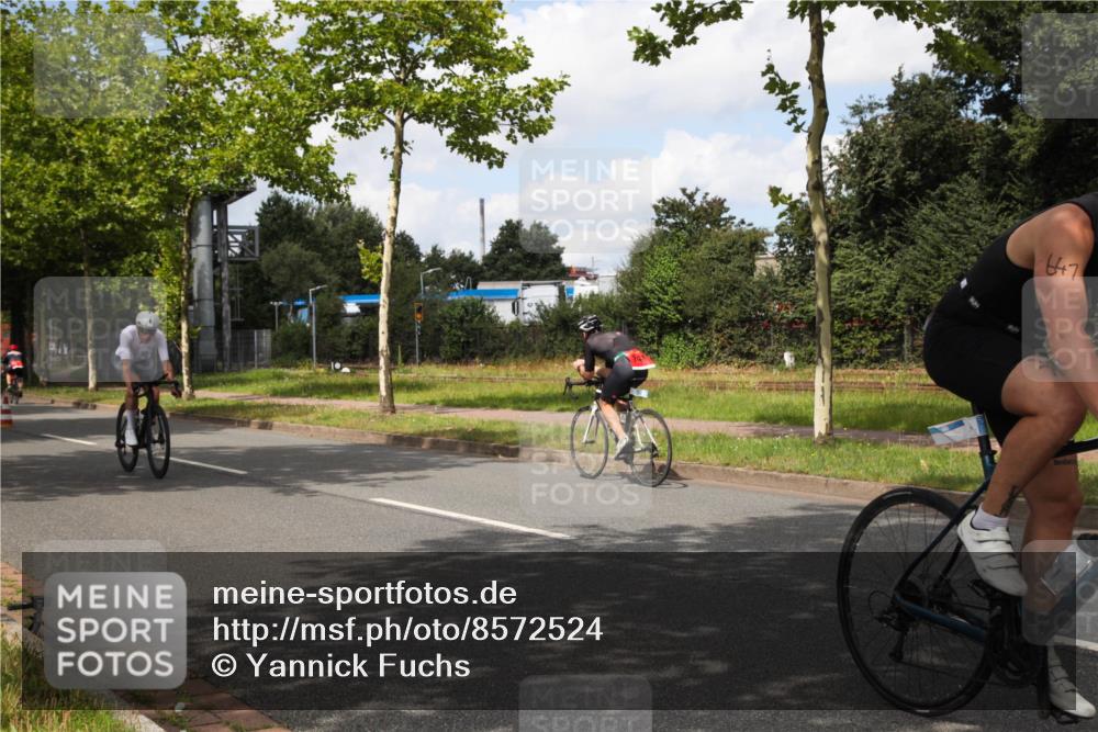 10.08.2025 - GEWOBA Citytriathlon Bremen Yannick Fuchs http://msf.ph/oto/8572524 10.08.2025 12:49:02 Radfahren 578, 621, 641, 649, 655, 682, 788, 863, 950, 1010, 1027 meine-sportfotos.de
