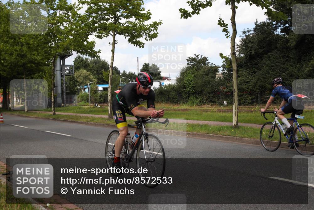 10.08.2025 - GEWOBA Citytriathlon Bremen Yannick Fuchs http://msf.ph/oto/8572533 10.08.2025 12:49:18 Radfahren 593, 774, 806, 840, 888, 942, 950, 1027 meine-sportfotos.de