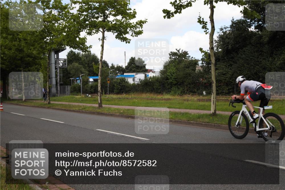10.08.2025 - GEWOBA Citytriathlon Bremen Yannick Fuchs http://msf.ph/oto/8572582 10.08.2025 12:50:25 Radfahren 626, 643, 735, 752, 770, 820, 824, 836, 852, 859, 867 meine-sportfotos.de