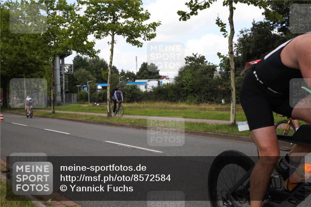10.08.2025 - GEWOBA Citytriathlon Bremen Yannick Fuchs http://msf.ph/oto/8572584 10.08.2025 12:50:27 Radfahren 553, 626, 643, 735, 770, 820, 824, 836, 852, 859, 867 meine-sportfotos.de