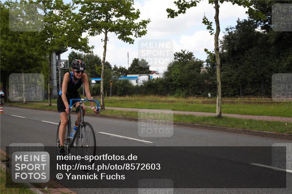 10.08.2025 - GEWOBA Citytriathlon Bremen Yannick Fuchs http://msf.ph/oto/8572603 10.08.2025 12:50:55 Radfahren 681, 776, 894, 937, 1016 meine-sportfotos.de