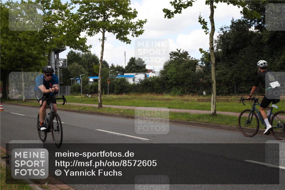 10.08.2025 - GEWOBA Citytriathlon Bremen Yannick Fuchs http://msf.ph/oto/8572605 10.08.2025 12:51:00 Radfahren 551, 681, 768, 776, 894, 924, 937 meine-sportfotos.de