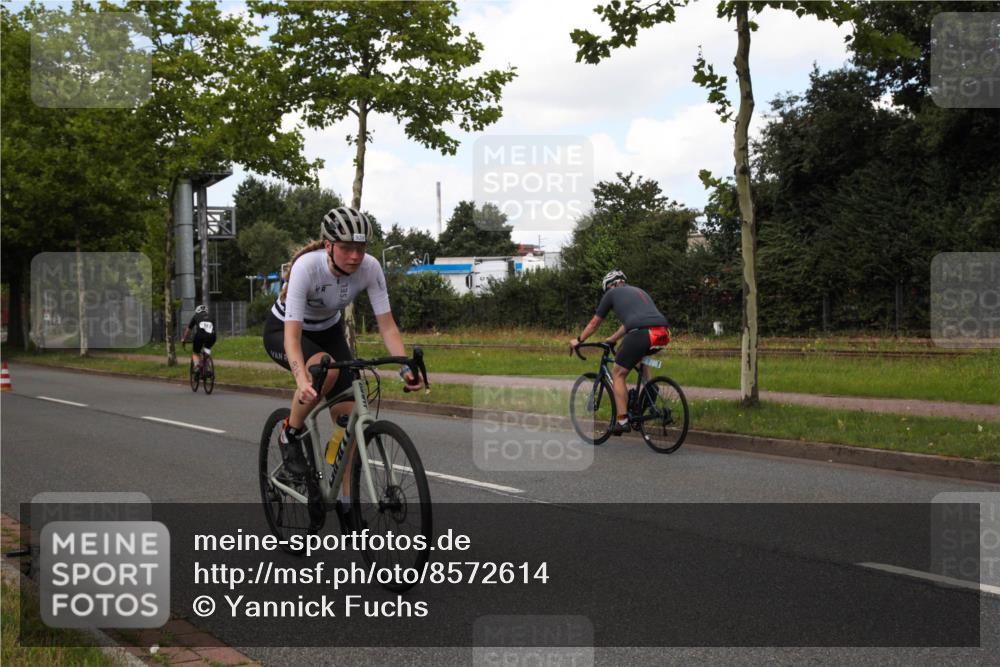 10.08.2025 - GEWOBA Citytriathlon Bremen Yannick Fuchs http://msf.ph/oto/8572614 10.08.2025 12:51:12 Radfahren 551, 681, 719, 768, 776, 894, 924 meine-sportfotos.de