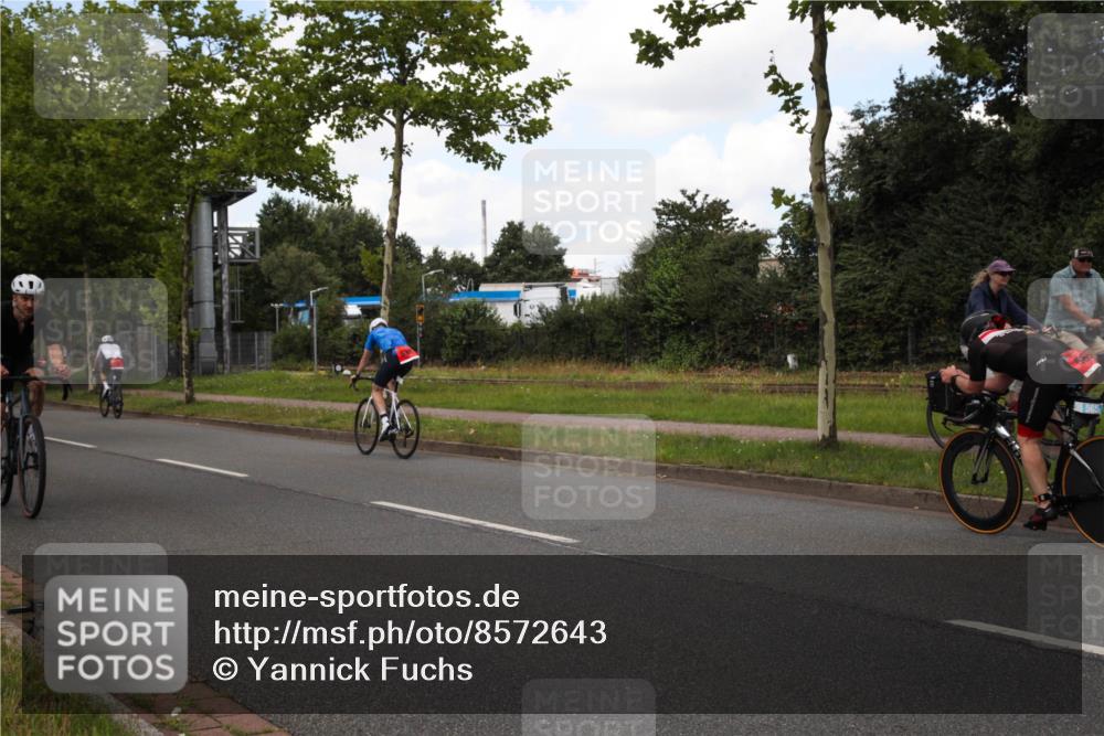 10.08.2025 - GEWOBA Citytriathlon Bremen Yannick Fuchs http://msf.ph/oto/8572643 10.08.2025 12:51:57 Radfahren 604, 664, 680, 738, 973, 977, 1017 meine-sportfotos.de
