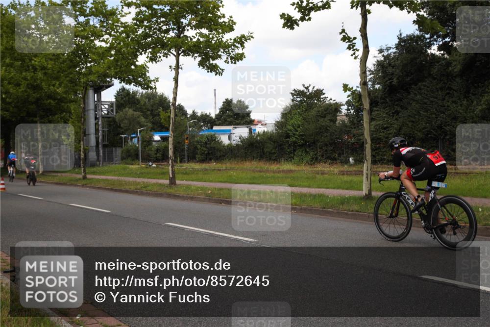 10.08.2025 - GEWOBA Citytriathlon Bremen Yannick Fuchs http://msf.ph/oto/8572645 10.08.2025 12:52:00 Radfahren 604, 664, 708, 738, 905, 973, 977, 1017 meine-sportfotos.de