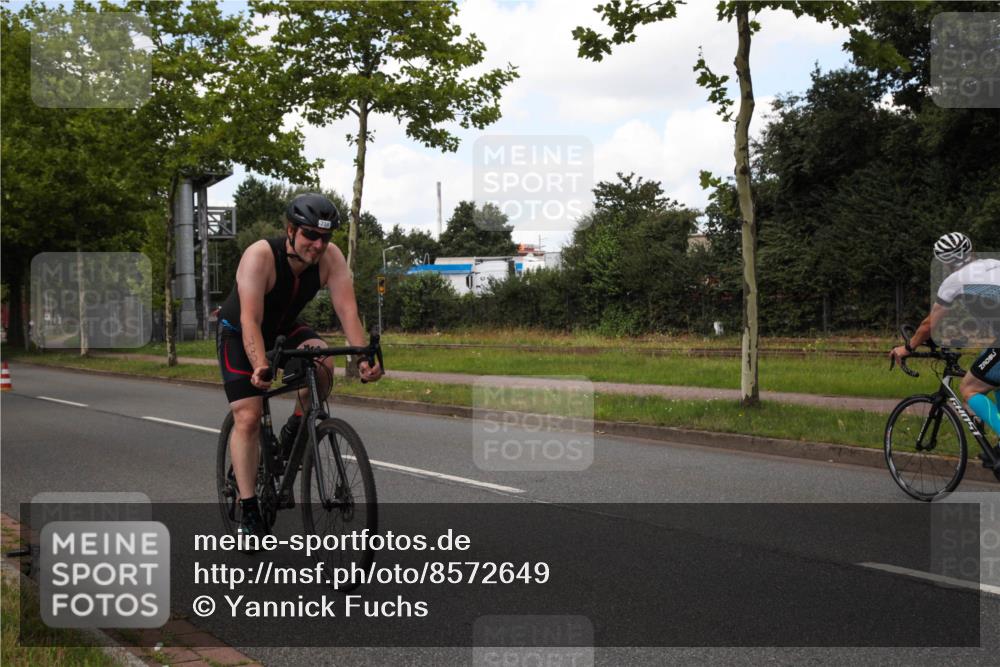 10.08.2025 - GEWOBA Citytriathlon Bremen Yannick Fuchs http://msf.ph/oto/8572649 10.08.2025 12:52:08 Radfahren 604, 664, 708, 738, 891, 905, 973, 977, 1017, 1037 meine-sportfotos.de