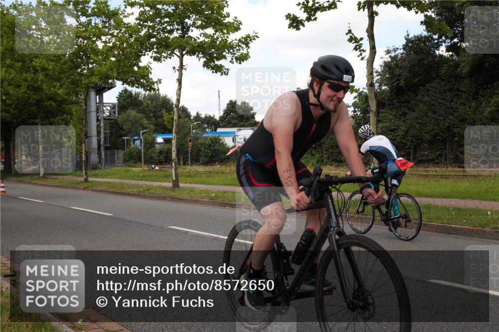 10.08.2025 - GEWOBA Citytriathlon Bremen Yannick Fuchs http://msf.ph/oto/8572650 10.08.2025 12:52:09 Radfahren 664, 708, 738, 891, 905, 973, 977, 1017, 1037 meine-sportfotos.de