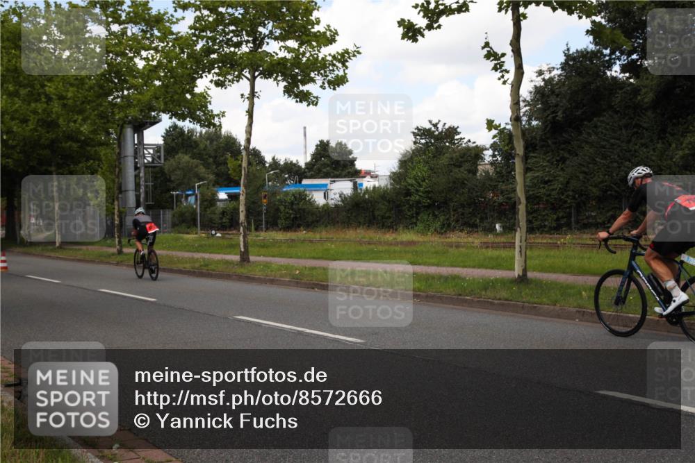 10.08.2025 - GEWOBA Citytriathlon Bremen Yannick Fuchs http://msf.ph/oto/8572666 10.08.2025 12:52:34 Radfahren 579, 599, 603, 639, 686, 701, 763, 834, 858, 919, 956 meine-sportfotos.de