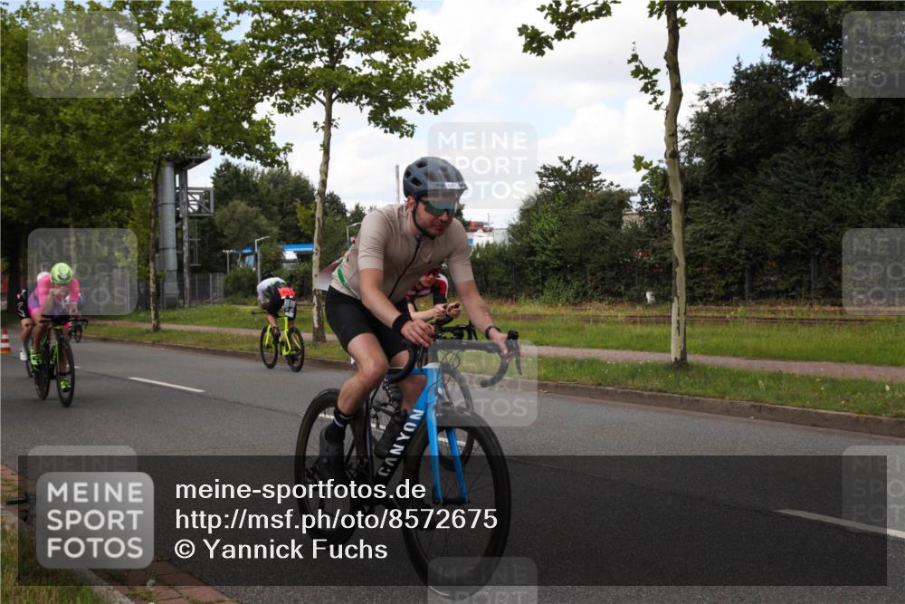 10.08.2025 - GEWOBA Citytriathlon Bremen Yannick Fuchs http://msf.ph/oto/8572675 10.08.2025 12:52:44 Radfahren 565, 579, 635, 639, 642, 686, 763, 915, 919, 956 meine-sportfotos.de