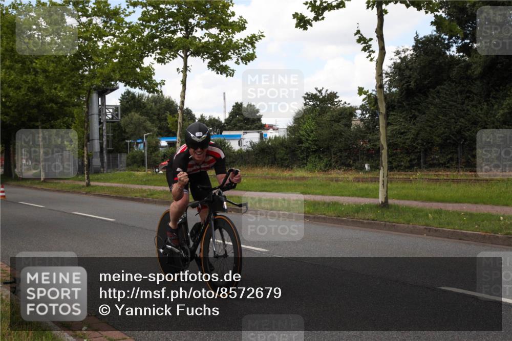 10.08.2025 - GEWOBA Citytriathlon Bremen Yannick Fuchs http://msf.ph/oto/8572679 10.08.2025 12:52:47 Radfahren 565, 579, 635, 642, 686, 763, 915, 919, 956 meine-sportfotos.de