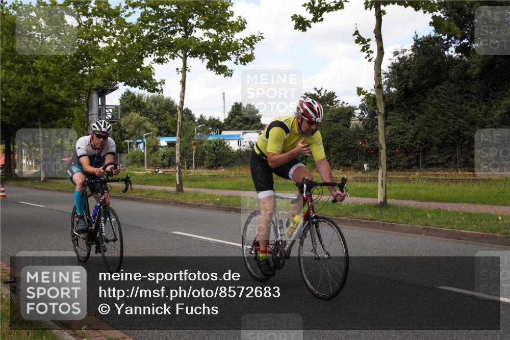 10.08.2025 - GEWOBA Citytriathlon Bremen Yannick Fuchs http://msf.ph/oto/8572683 10.08.2025 12:53:06 Radfahren 734, 833, 895, 915 meine-sportfotos.de