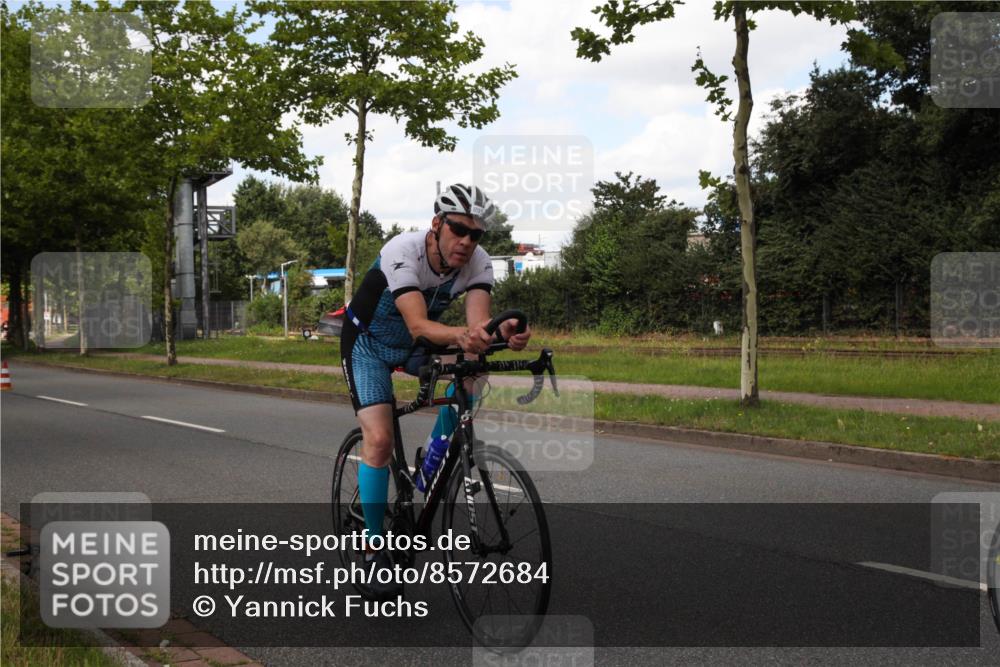 10.08.2025 - GEWOBA Citytriathlon Bremen Yannick Fuchs http://msf.ph/oto/8572684 10.08.2025 12:53:06 Radfahren 734, 833, 895, 915 meine-sportfotos.de