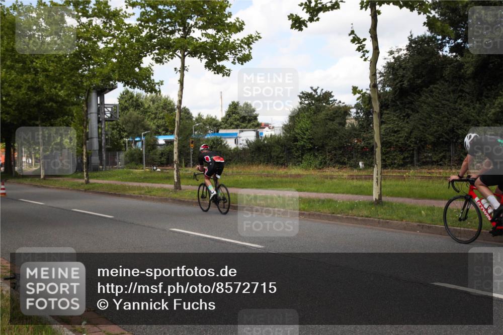 10.08.2025 - GEWOBA Citytriathlon Bremen Yannick Fuchs http://msf.ph/oto/8572715 10.08.2025 12:53:49 Radfahren 739, 1035 meine-sportfotos.de