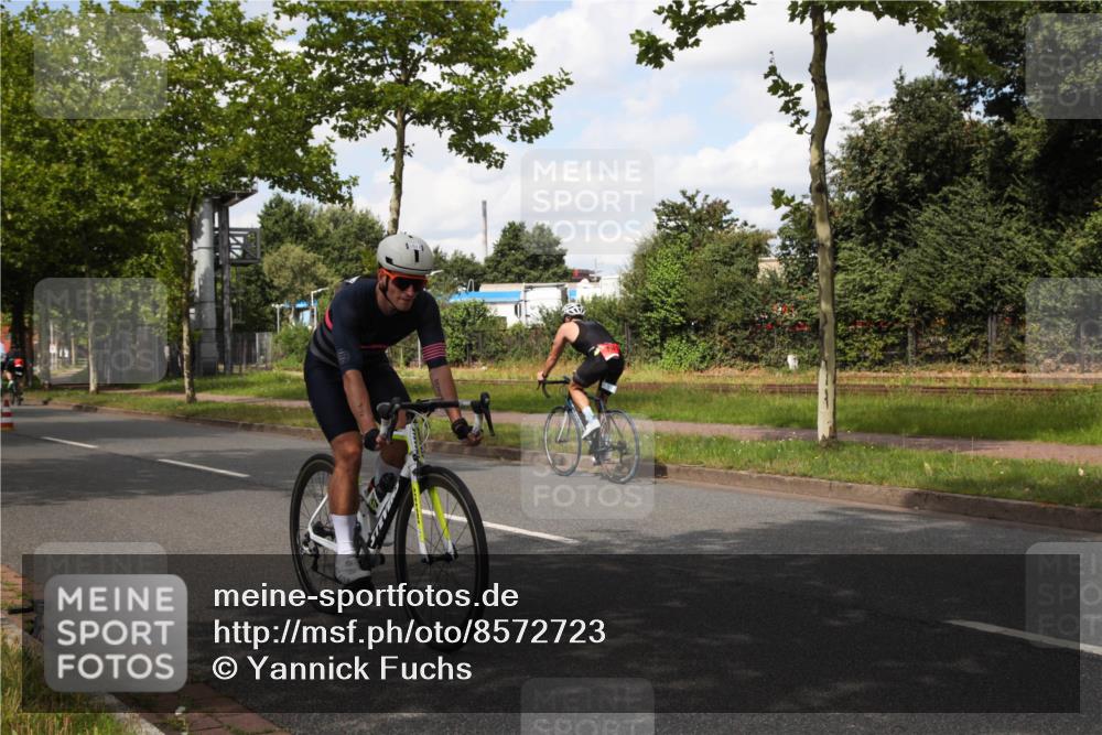 10.08.2025 - GEWOBA Citytriathlon Bremen Yannick Fuchs http://msf.ph/oto/8572723 10.08.2025 12:54:03 Radfahren 742, 750, 797, 1006, 1032, 1039 meine-sportfotos.de