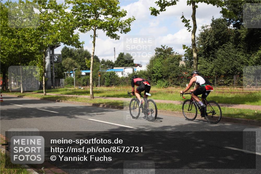 10.08.2025 - GEWOBA Citytriathlon Bremen Yannick Fuchs http://msf.ph/oto/8572731 10.08.2025 12:54:14 Radfahren 618, 707, 740, 742, 750, 797, 1006, 1032, 1039 meine-sportfotos.de