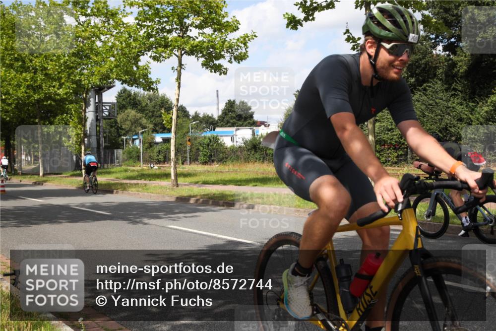 10.08.2025 - GEWOBA Citytriathlon Bremen Yannick Fuchs http://msf.ph/oto/8572744 10.08.2025 12:54:20 Radfahren 580, 582, 618, 707, 740, 742, 750, 789, 1006, 1039 meine-sportfotos.de