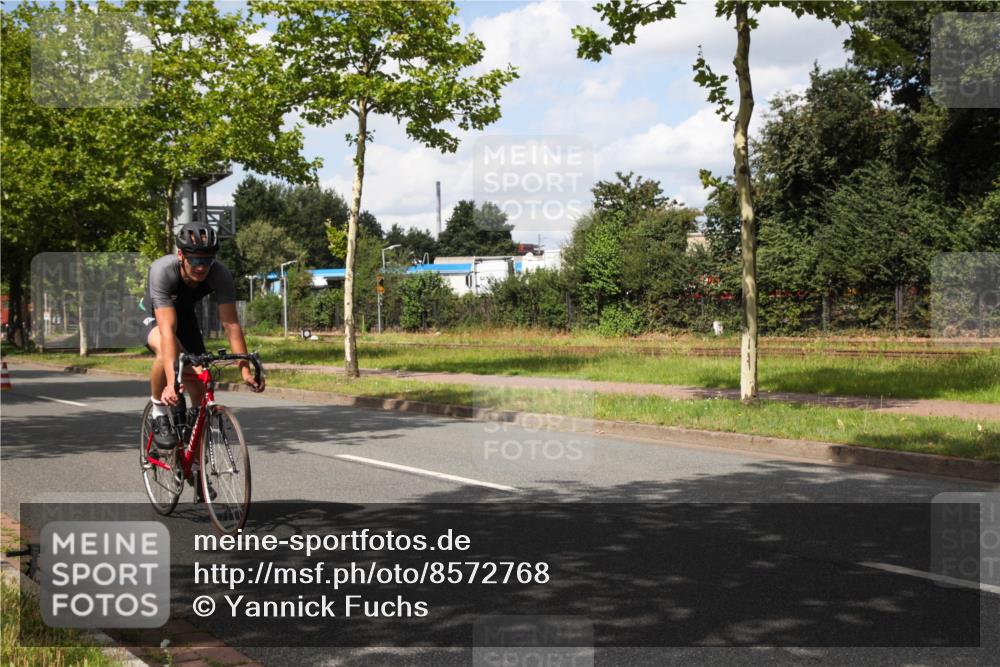 10.08.2025 - GEWOBA Citytriathlon Bremen Yannick Fuchs http://msf.ph/oto/8572768 10.08.2025 12:54:28 Radfahren 580, 582, 618, 634, 707, 740, 783, 789, 790, 826 meine-sportfotos.de