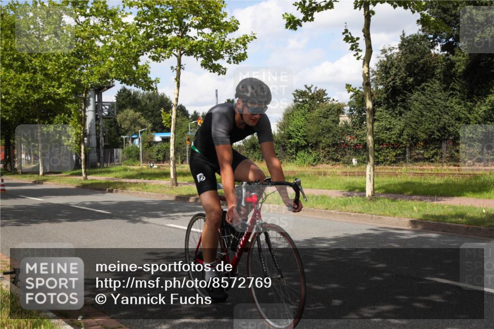 10.08.2025 - GEWOBA Citytriathlon Bremen Yannick Fuchs http://msf.ph/oto/8572769 10.08.2025 12:54:28 Radfahren 580, 582, 618, 634, 707, 740, 783, 789, 790, 826 meine-sportfotos.de