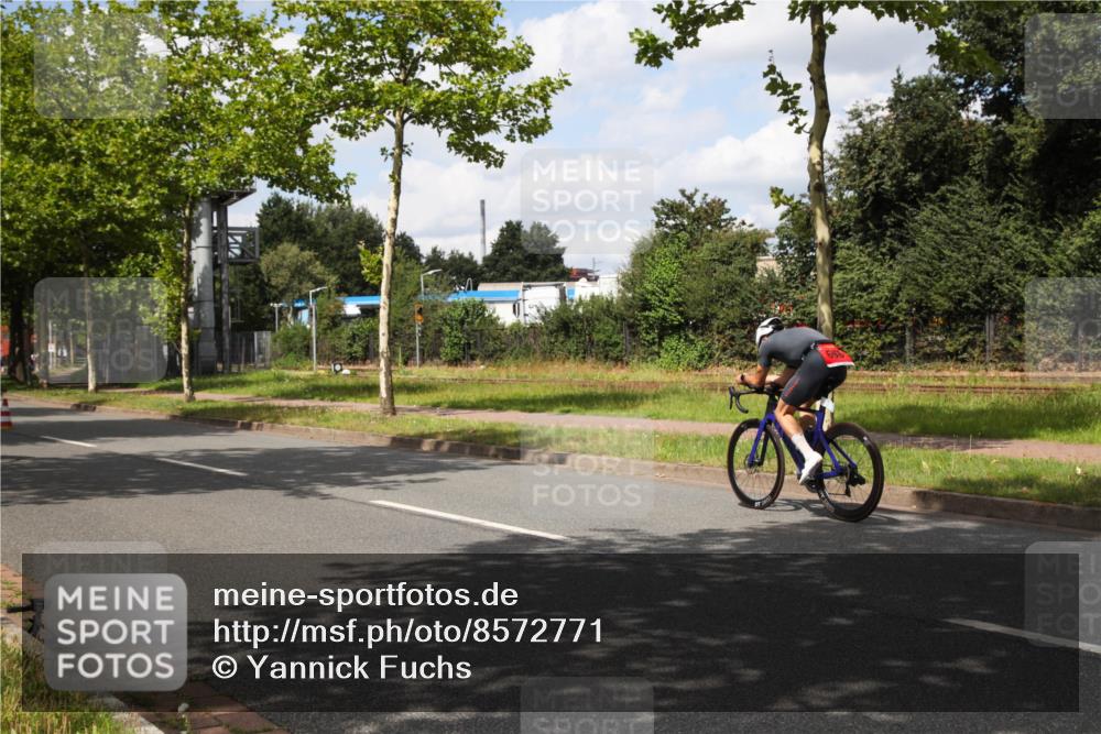 10.08.2025 - GEWOBA Citytriathlon Bremen Yannick Fuchs http://msf.ph/oto/8572771 10.08.2025 12:54:29 Radfahren 580, 582, 618, 634, 707, 740, 783, 789, 790, 826 meine-sportfotos.de