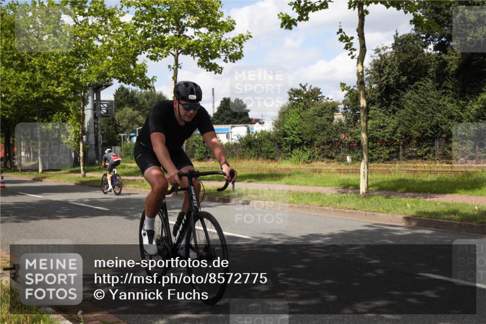 10.08.2025 - GEWOBA Citytriathlon Bremen Yannick Fuchs http://msf.ph/oto/8572775 10.08.2025 12:54:30 Radfahren 580, 582, 618, 634, 707, 740, 783, 789, 790, 826 meine-sportfotos.de