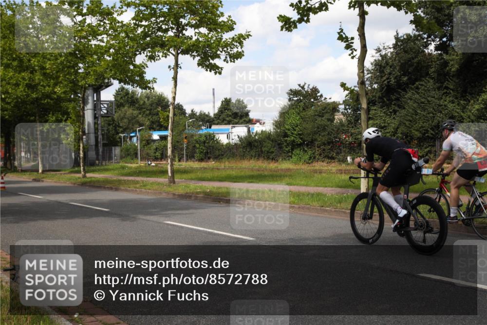 10.08.2025 - GEWOBA Citytriathlon Bremen Yannick Fuchs http://msf.ph/oto/8572788 10.08.2025 12:54:48 Radfahren 591, 632, 634, 728, 736, 781, 783, 790, 1029 meine-sportfotos.de