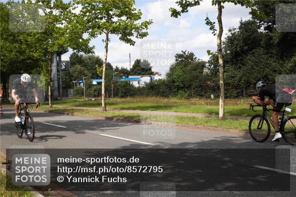 10.08.2025 - GEWOBA Citytriathlon Bremen Yannick Fuchs http://msf.ph/oto/8572795 10.08.2025 12:54:59 Radfahren 563, 591, 632, 714, 728, 736, 761, 766, 781, 794, 1015, 1029 meine-sportfotos.de