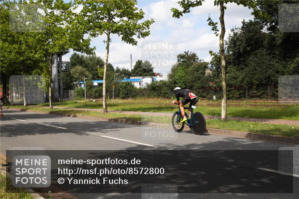 10.08.2025 - GEWOBA Citytriathlon Bremen Yannick Fuchs http://msf.ph/oto/8572800 10.08.2025 12:55:03 Radfahren 563, 591, 632, 714, 728, 761, 766, 781, 794, 877, 1015, 1029 meine-sportfotos.de