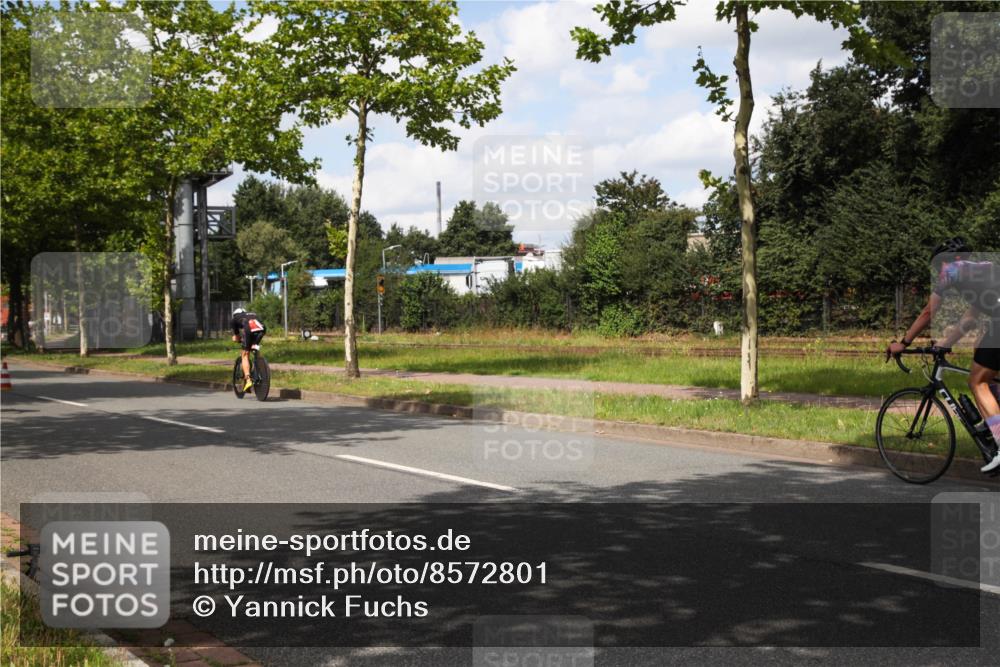 10.08.2025 - GEWOBA Citytriathlon Bremen Yannick Fuchs http://msf.ph/oto/8572801 10.08.2025 12:55:04 Radfahren 563, 591, 632, 714, 728, 761, 766, 781, 794, 877, 1015, 1029 meine-sportfotos.de