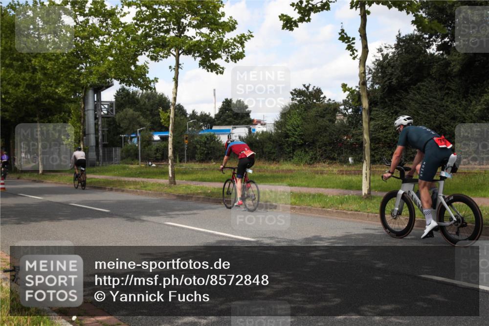 10.08.2025 - GEWOBA Citytriathlon Bremen Yannick Fuchs http://msf.ph/oto/8572848 10.08.2025 12:55:45 Radfahren 636, 658, 729, 779, 804, 843, 880, 883, 890, 896 meine-sportfotos.de