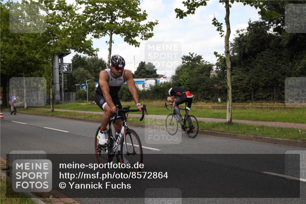 10.08.2025 - GEWOBA Citytriathlon Bremen Yannick Fuchs http://msf.ph/oto/8572864 10.08.2025 12:56:09 Radfahren 589, 662, 764, 765, 784, 883, 896, 1024, 1025 meine-sportfotos.de