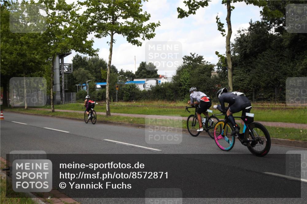 10.08.2025 - GEWOBA Citytriathlon Bremen Yannick Fuchs http://msf.ph/oto/8572871 10.08.2025 12:56:19 Radfahren 555, 567, 589, 662, 678, 721, 764, 784, 814, 844, 1024, 1025 meine-sportfotos.de
