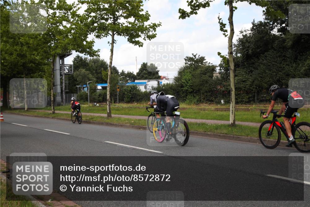 10.08.2025 - GEWOBA Citytriathlon Bremen Yannick Fuchs http://msf.ph/oto/8572872 10.08.2025 12:56:20 Radfahren 555, 567, 589, 662, 678, 721, 764, 784, 814, 844 meine-sportfotos.de