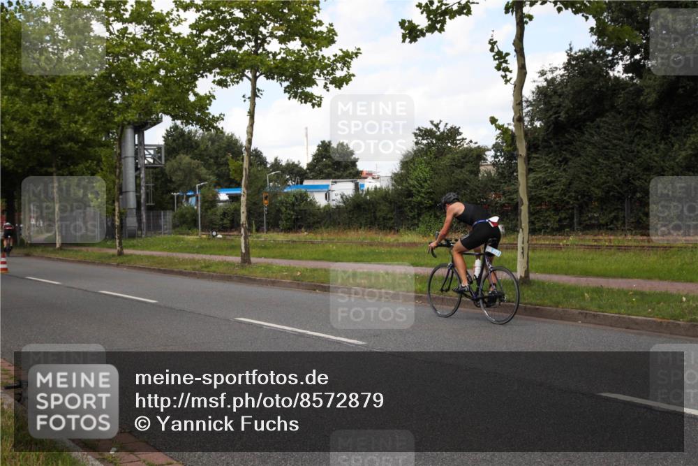 10.08.2025 - GEWOBA Citytriathlon Bremen Yannick Fuchs http://msf.ph/oto/8572879 10.08.2025 12:56:28 Radfahren 555, 567, 589, 678, 706, 721, 737, 749, 764, 772, 782, 814, 831, 844 meine-sportfotos.de