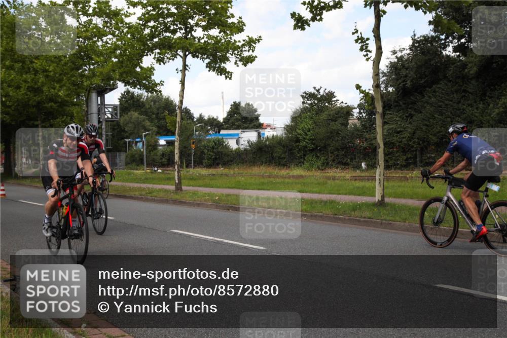 10.08.2025 - GEWOBA Citytriathlon Bremen Yannick Fuchs http://msf.ph/oto/8572880 10.08.2025 12:56:30 Radfahren 555, 567, 678, 706, 721, 737, 749, 764, 772, 782, 814, 831, 844 meine-sportfotos.de
