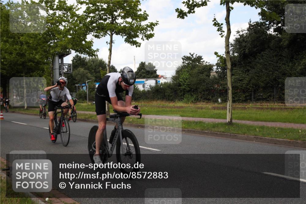 10.08.2025 - GEWOBA Citytriathlon Bremen Yannick Fuchs http://msf.ph/oto/8572883 10.08.2025 12:56:32 Radfahren 555, 567, 678, 706, 721, 737, 749, 764, 772, 782, 814, 831, 844 meine-sportfotos.de