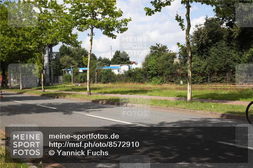 10.08.2025 - GEWOBA Citytriathlon Bremen Yannick Fuchs http://msf.ph/oto/8572910 10.08.2025 12:57:00 Radfahren 559, 597, 672, 723, 730, 755, 830, 879, 913, 1003, 1014 meine-sportfotos.de