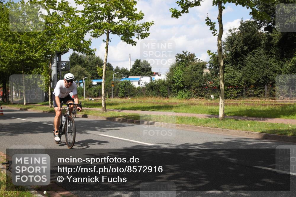 10.08.2025 - GEWOBA Citytriathlon Bremen Yannick Fuchs http://msf.ph/oto/8572916 10.08.2025 12:57:02 Radfahren 559, 597, 672, 723, 730, 755, 830, 879, 913, 940, 969, 1003, 1014 meine-sportfotos.de