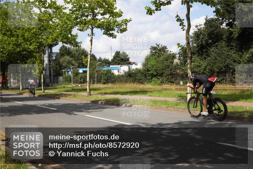 10.08.2025 - GEWOBA Citytriathlon Bremen Yannick Fuchs http://msf.ph/oto/8572920 10.08.2025 12:57:03 Radfahren 559, 672, 723, 730, 755, 758, 830, 879, 913, 940, 969, 1003, 1014 meine-sportfotos.de