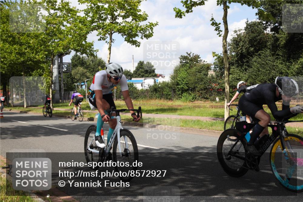 10.08.2025 - GEWOBA Citytriathlon Bremen Yannick Fuchs http://msf.ph/oto/8572927 10.08.2025 12:57:05 Radfahren 559, 672, 723, 730, 755, 758, 830, 849, 879, 913, 940, 969, 1003, 1014 meine-sportfotos.de