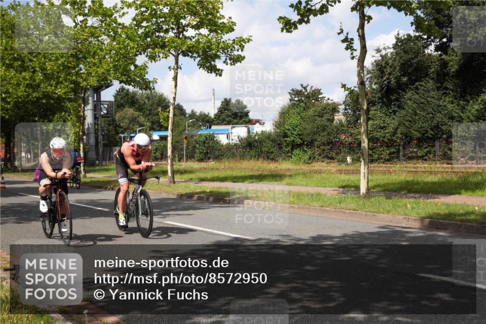 10.08.2025 - GEWOBA Citytriathlon Bremen Yannick Fuchs http://msf.ph/oto/8572950 10.08.2025 12:57:15 Radfahren 559, 572, 723, 730, 758, 849, 879, 892, 900, 940, 969, 1003 meine-sportfotos.de