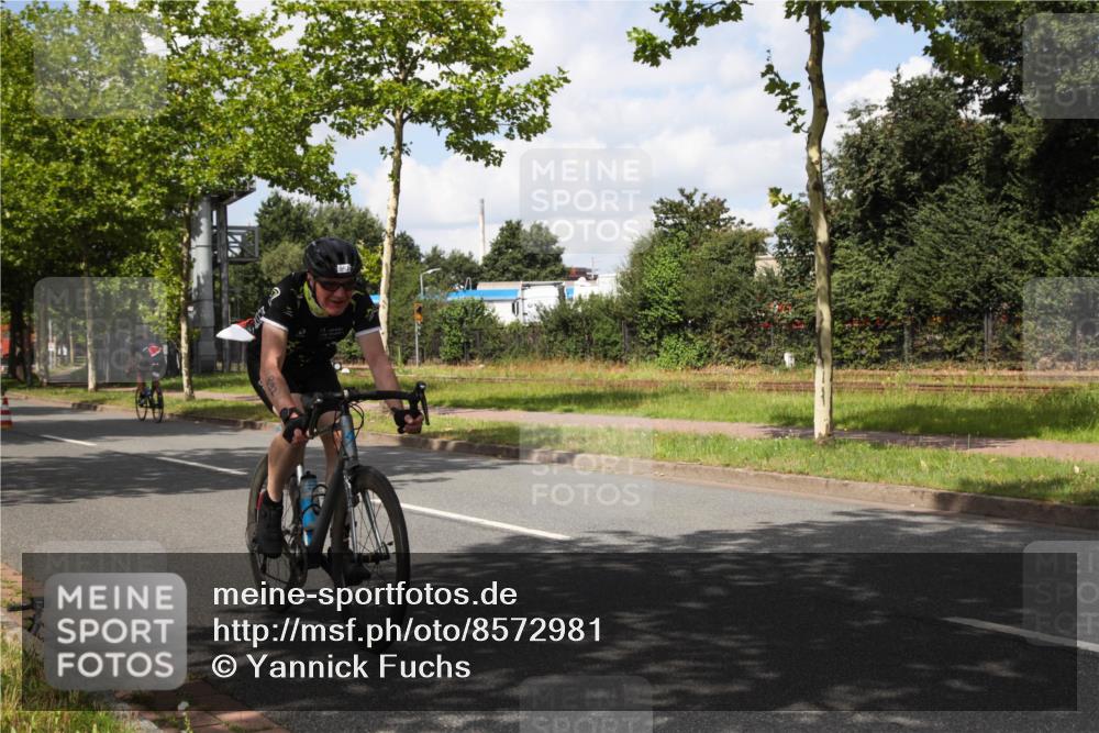 10.08.2025 - GEWOBA Citytriathlon Bremen Yannick Fuchs http://msf.ph/oto/8572981 10.08.2025 12:57:29 Radfahren 572, 690, 720, 849, 892, 900 meine-sportfotos.de
