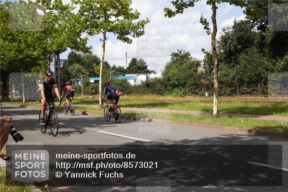 10.08.2025 - GEWOBA Citytriathlon Bremen Yannick Fuchs http://msf.ph/oto/8573021 10.08.2025 12:57:44 Radfahren 650, 660, 690, 825, 853, 869, 1018 meine-sportfotos.de