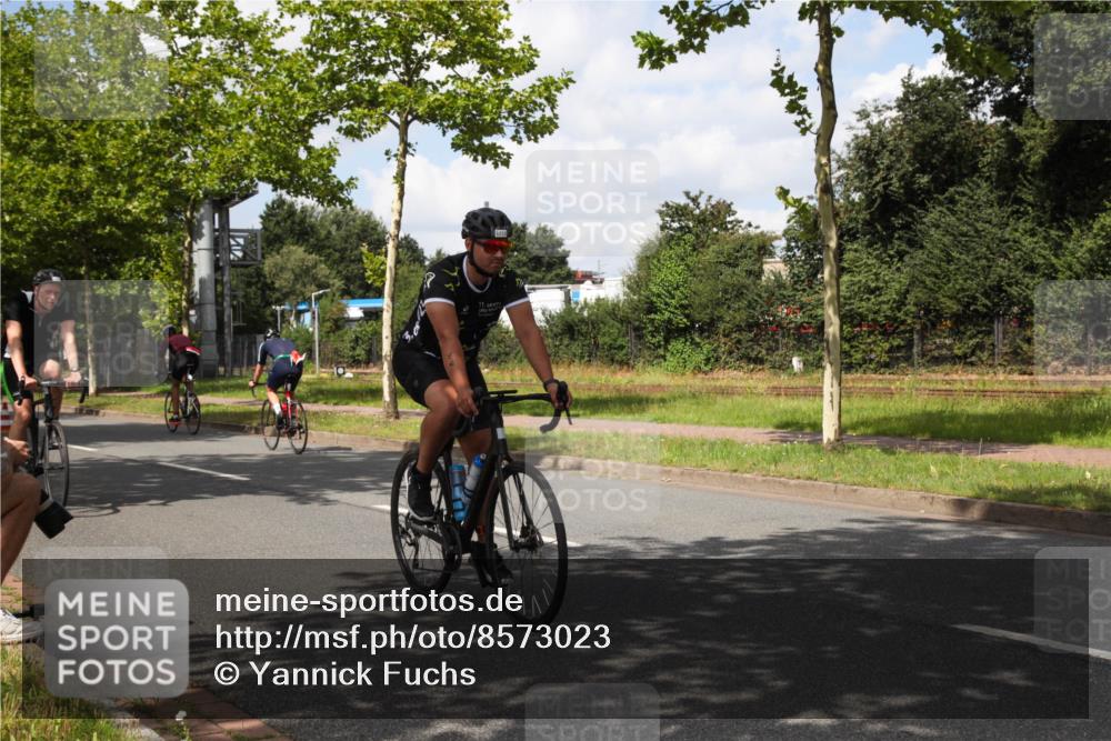 10.08.2025 - GEWOBA Citytriathlon Bremen Yannick Fuchs http://msf.ph/oto/8573023 10.08.2025 12:57:44 Radfahren 650, 660, 690, 825, 853, 869, 1018 meine-sportfotos.de