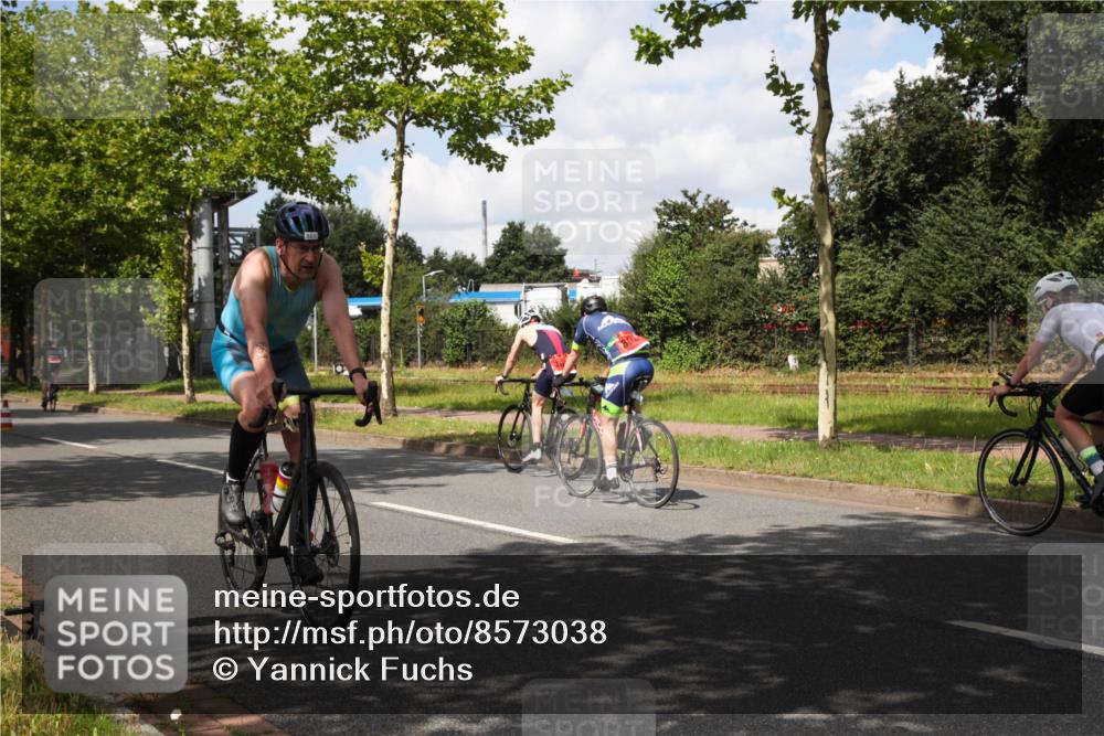 10.08.2025 - GEWOBA Citytriathlon Bremen Yannick Fuchs http://msf.ph/oto/8573038 10.08.2025 12:57:49 Radfahren 650, 660, 671, 825, 853, 869, 1018 meine-sportfotos.de