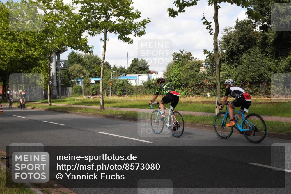 10.08.2025 - GEWOBA Citytriathlon Bremen Yannick Fuchs http://msf.ph/oto/8573080 10.08.2025 12:58:33 Radfahren 609, 726, 795, 802, 870, 910 meine-sportfotos.de